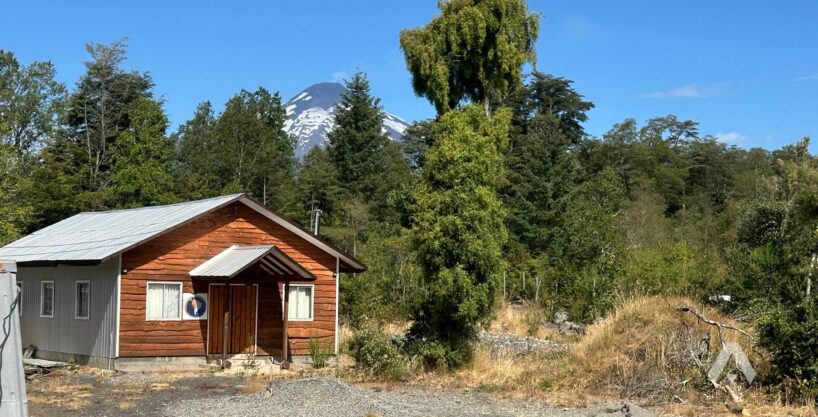 Parcela con casa y cabañas en venta en Villarrica