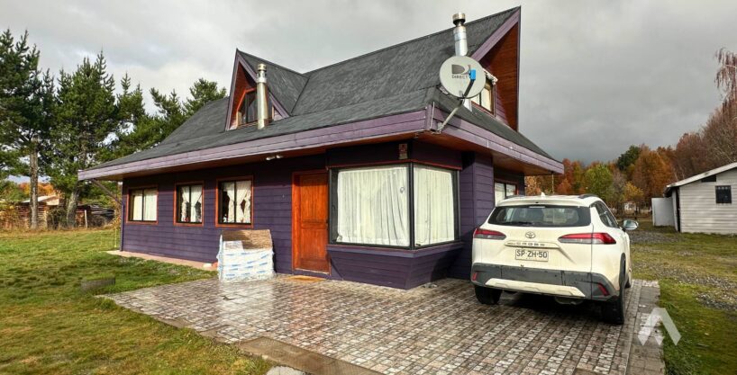 Parcela con casa y cabañas en venta en Villarrica