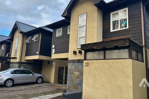 Casa de tres dormitorios en arriendo en Pucón