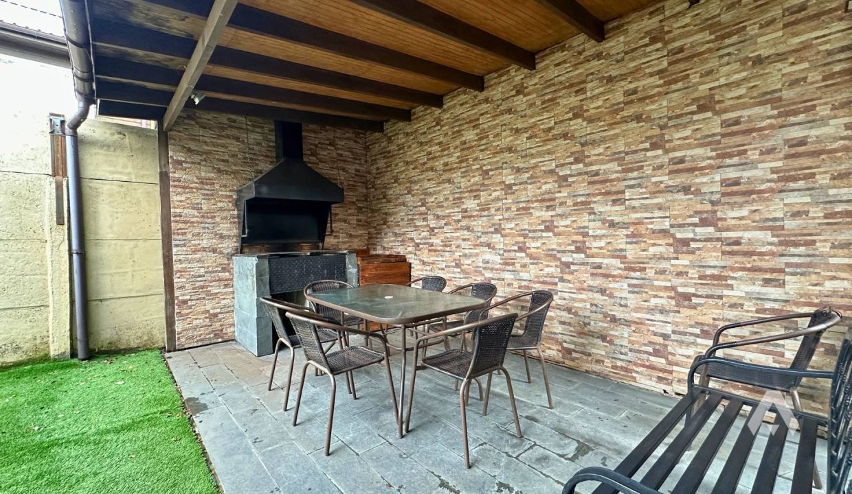 Casa de tres dormitorios en arriendo en Pucón 15
