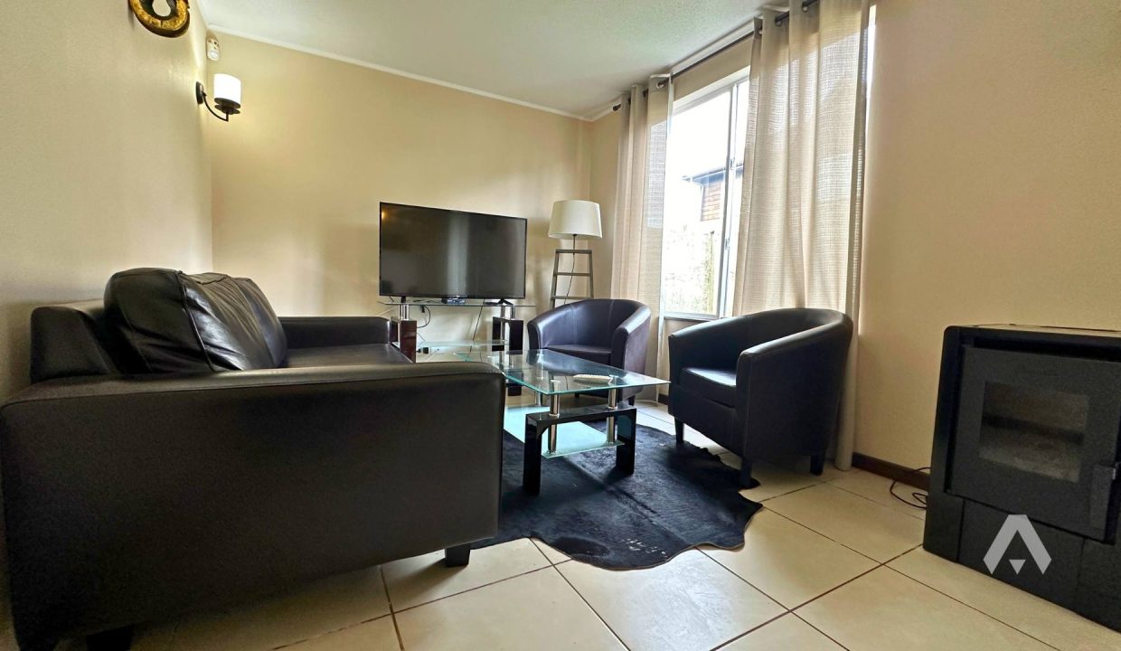Casa de tres dormitorios en arriendo en Pucón 2