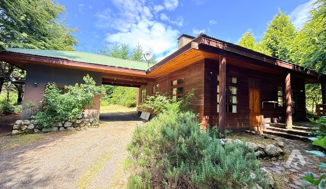 Casa en arriendo con amplio terreno en Pucón 1