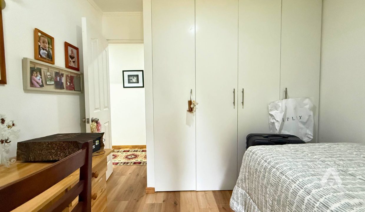 Parcela con dos casas y piscina en Pucón 11