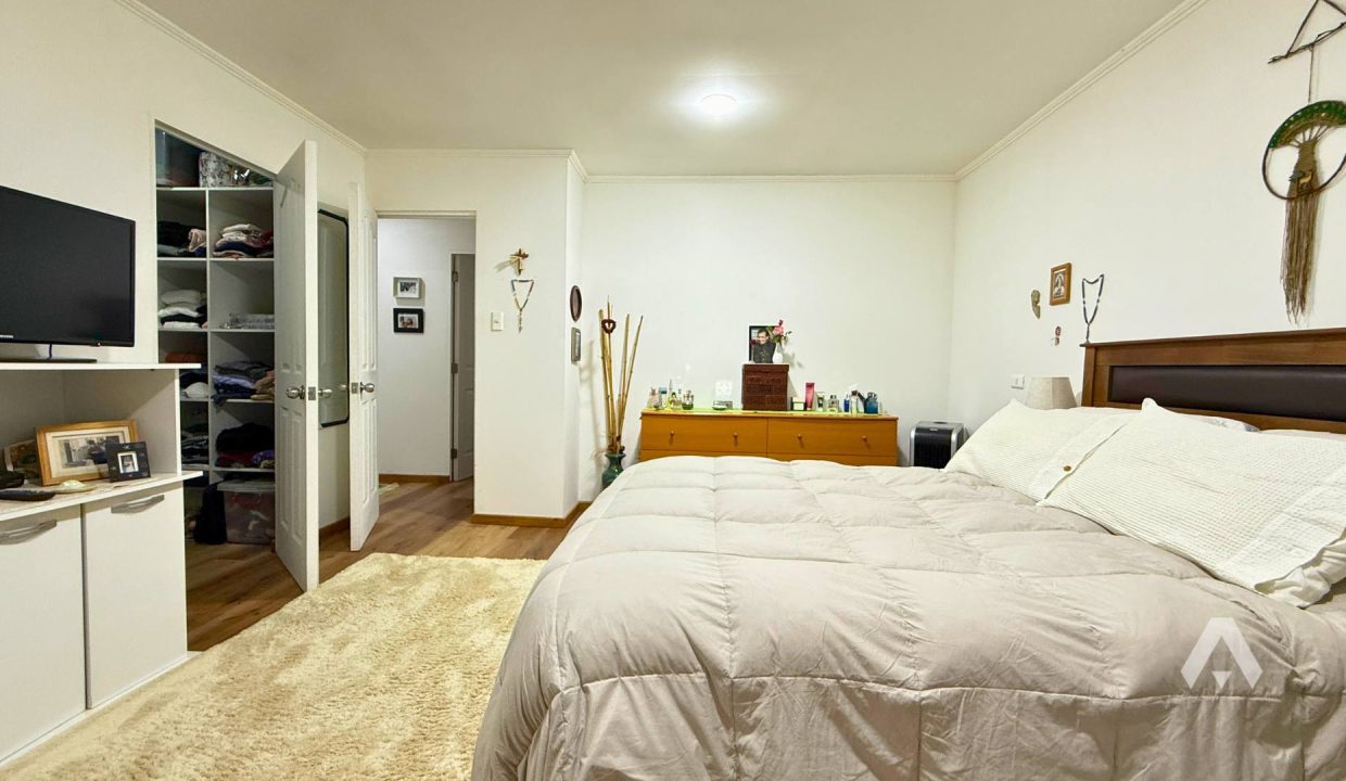 Parcela con dos casas y piscina en Pucón 18