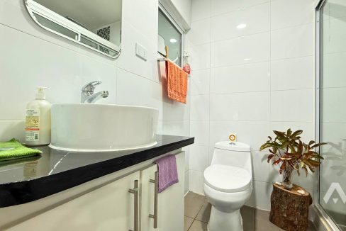 Parcela con dos casas y piscina en Pucón 19