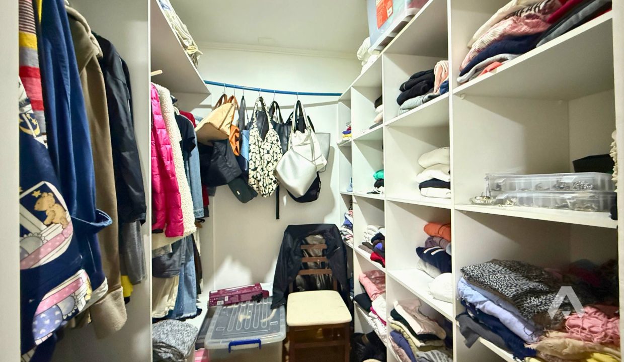 Parcela con dos casas y piscina en Pucón 20