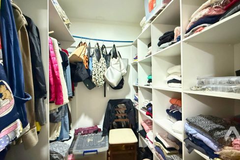 Parcela con dos casas y piscina en Pucón 20