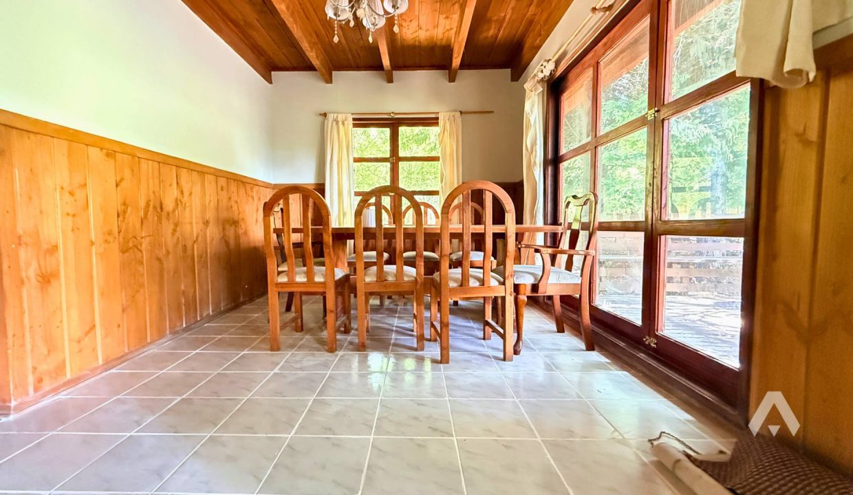 Casa en arriendo con amplio terreno en Pucón 5