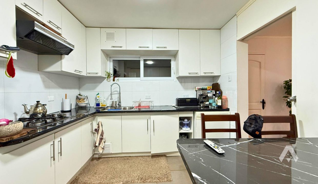 Parcela con dos casas y piscina en Pucón 6