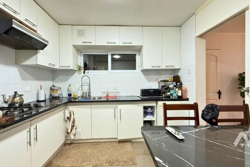 Parcela con dos casas y piscina en Pucón 6