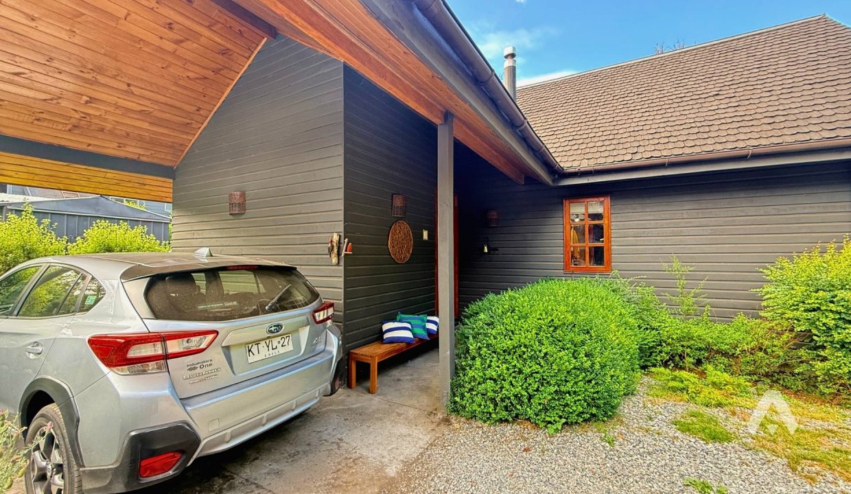 Casa en venta en Villarrica, con acceso al lago 1