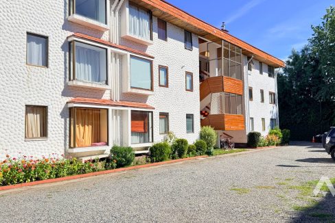 Departamento en venta a pasos del lago 1