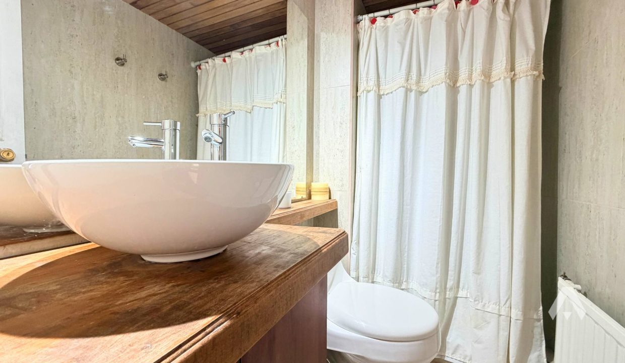 Departamento en venta a pasos del lago 16