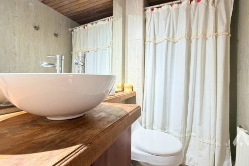 Departamento en venta a pasos del lago 16